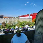 Apartamento With Free Parking Close To Downtown And Nature!
