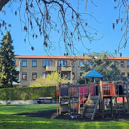 With Free Parking Close To Downtown And Nature! Kopenhaga